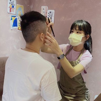 術前溝通及眉型試畫